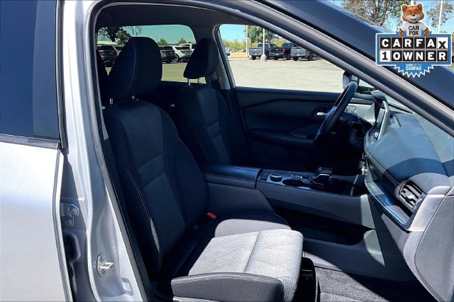Used 2025 Nissan Rogue SV AWD/4WD image 7