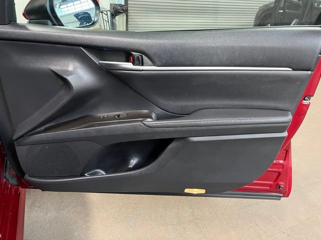 Used 2021 Toyota Camry XLE w/ Navigation Upgrade Package FWD image 11