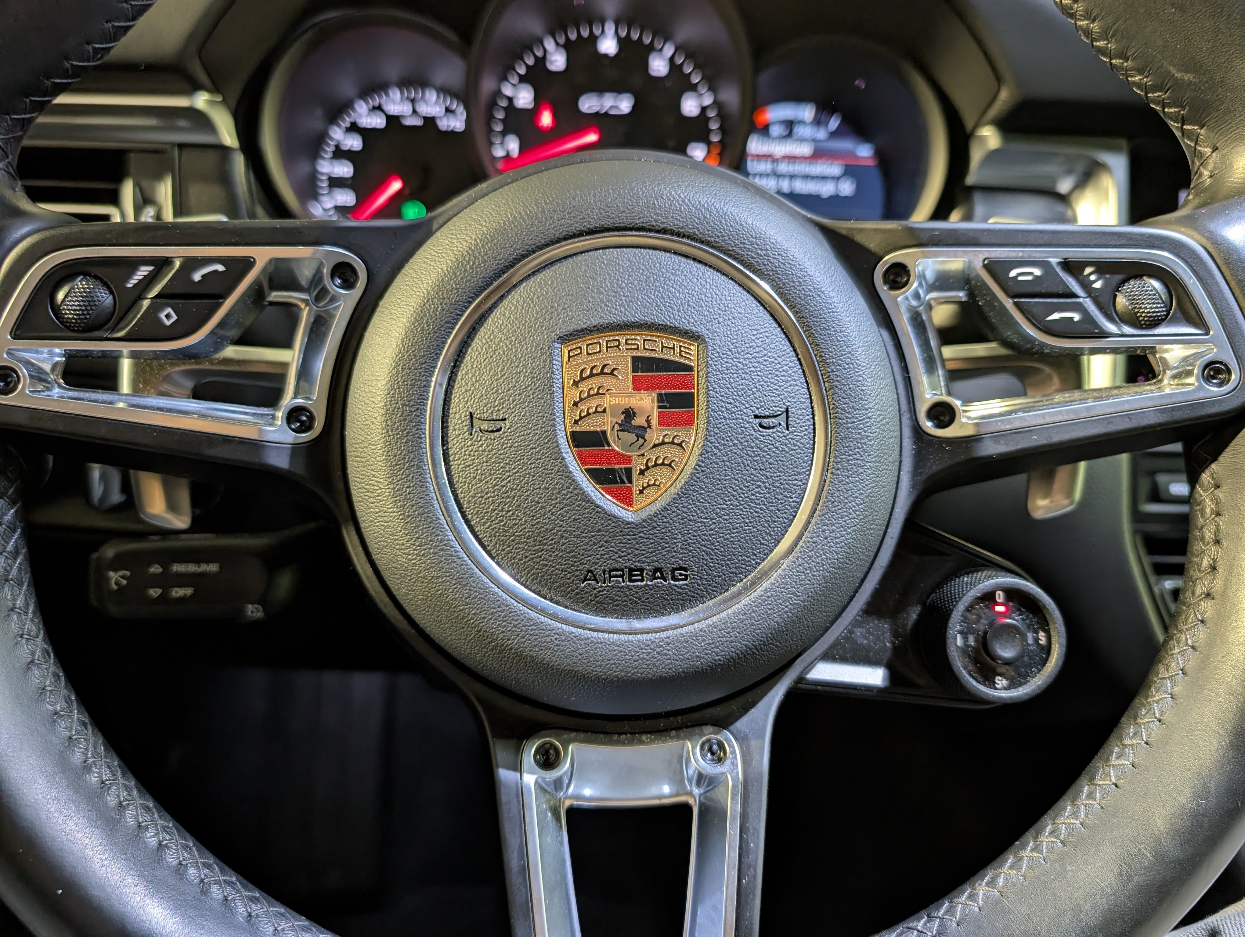 Certified 2020 Porsche Macan GTS image 25