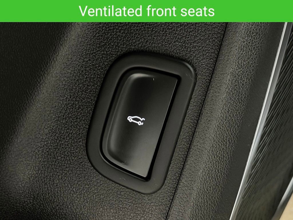 Certified 2026 Chevrolet Traverse High Country w/ LPO, Floor Liner Package AWD/4WD image 33