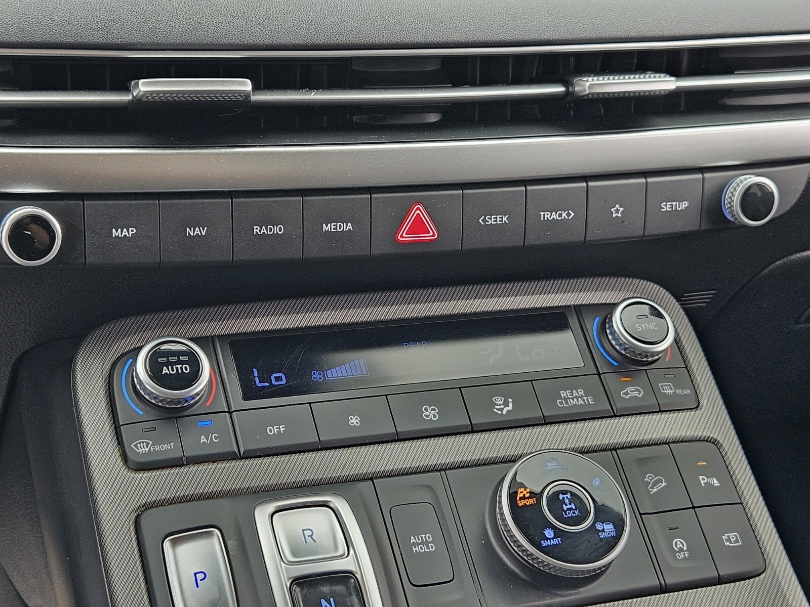 Used 2024 Hyundai Palisade SEL image 24