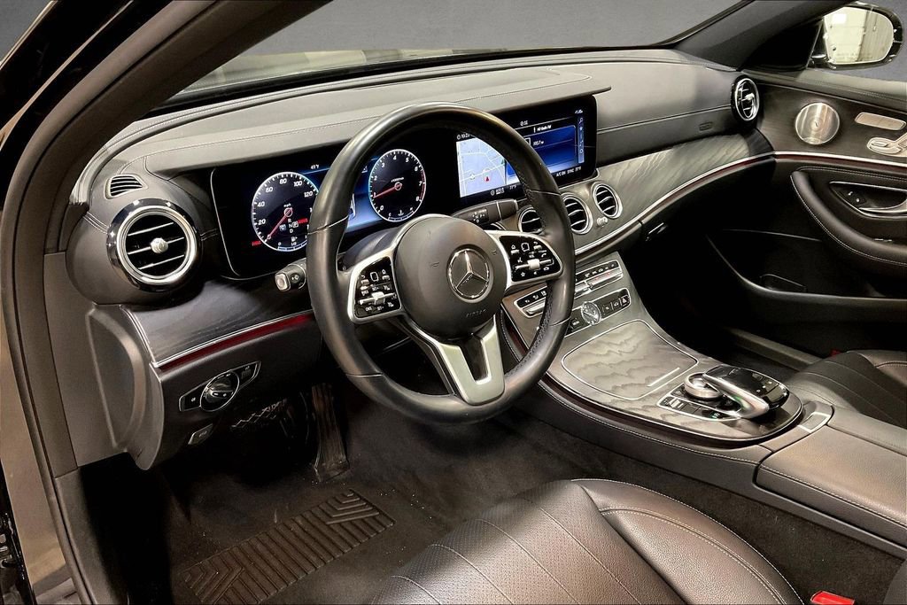 Used 2020 Mercedes-Benz E 350 4MATIC Sedan image 17