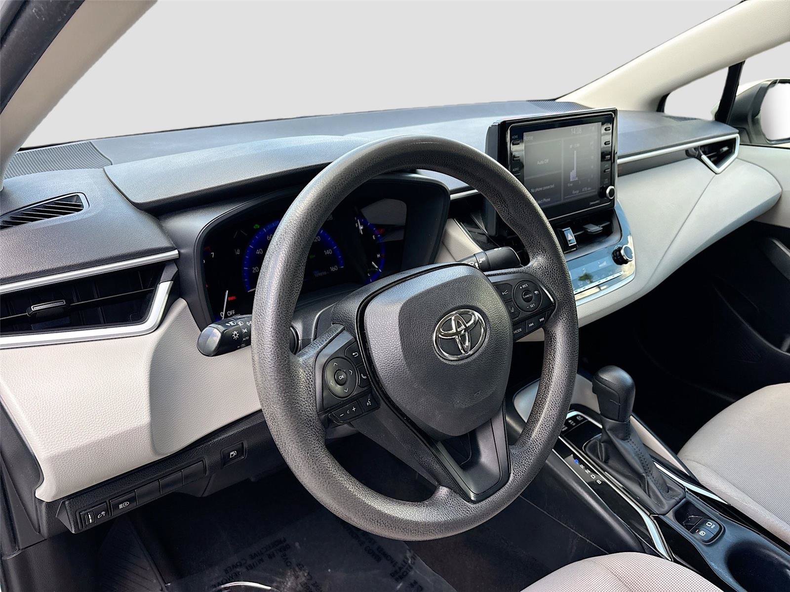 Used 2022 Toyota Corolla LE FWD image 9
