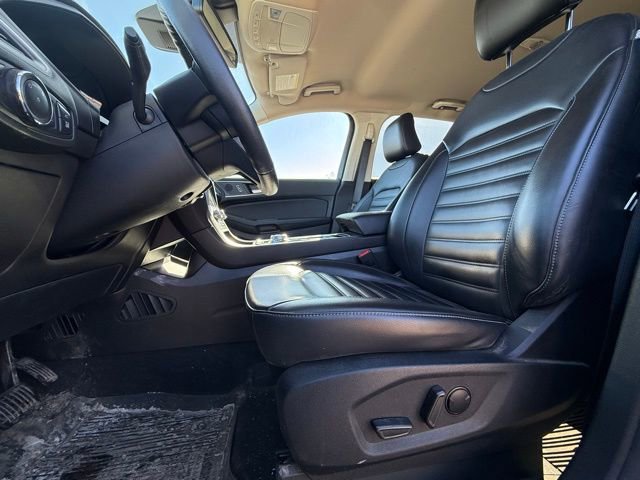 Used 2022 Ford Edge SEL w/ Convenience Package image 10