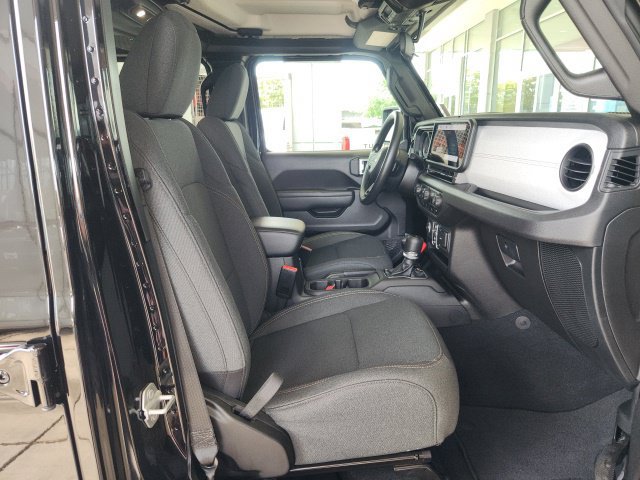 Used 2025 Jeep Gladiator Sport AWD/4WD image 28
