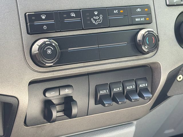 Used 2012 Ford F250 XLT w/ FX4 4X4 Off-Road Pkg image 23