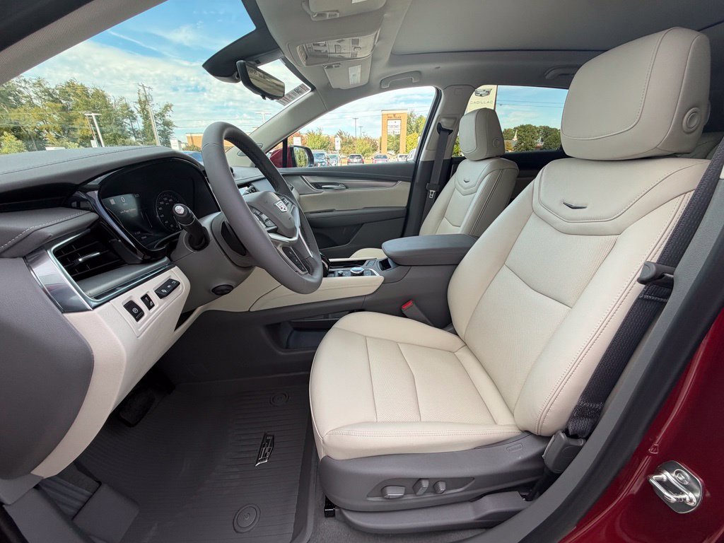 New 2026 Cadillac XT5 Premium Luxury w/ Driver Assist Package FWD image 11