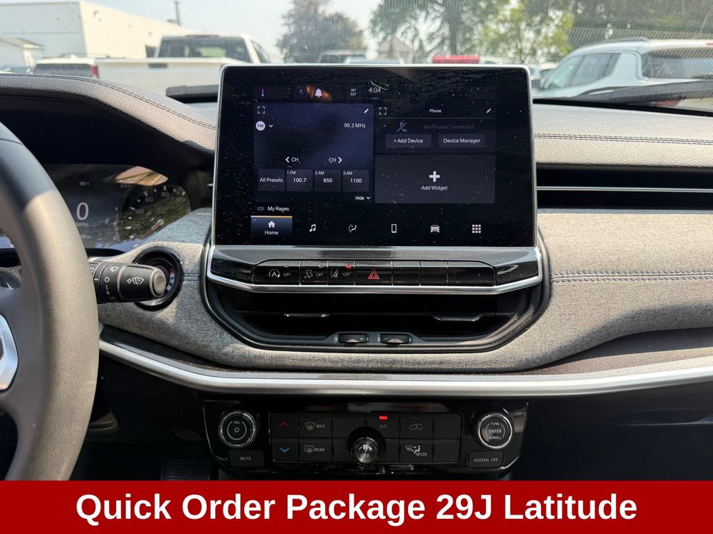 Used 2024 Jeep Compass Latitude AWD/4WD image 17