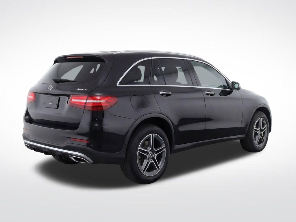 Used 2021 Mercedes-Benz GLC 300 4MATIC w/ AMG Line image 36