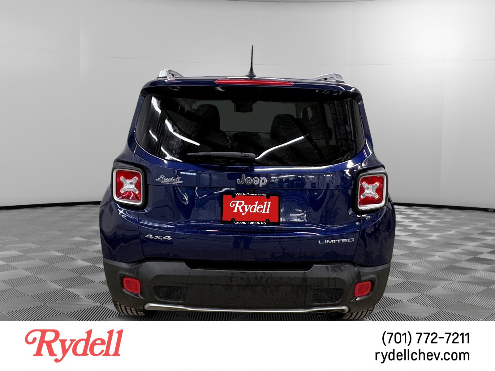 Used 2016 Jeep Renegade Limited AWD/4WD image 4