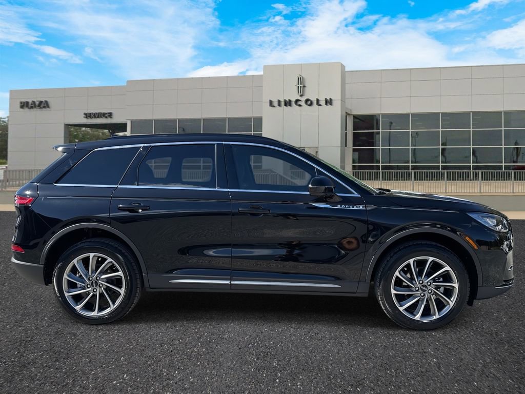 New 2026 Lincoln Corsair Premiere image 2