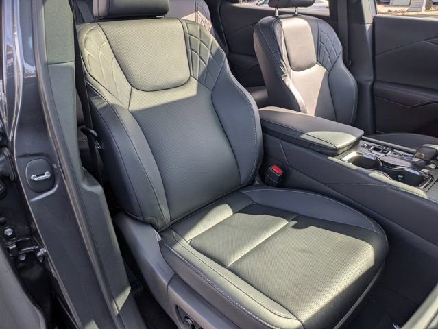 Used 2025 Lexus RX 350h w/ Convenience Package image 33