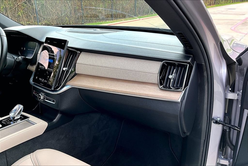 Certified 2026 Volvo XC90 B6 Plus AWD/4WD image 20