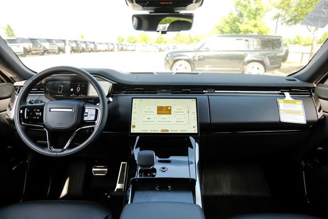 New 2026 Land Rover Range Rover Sport Dynamic SE AWD/4WD image 17