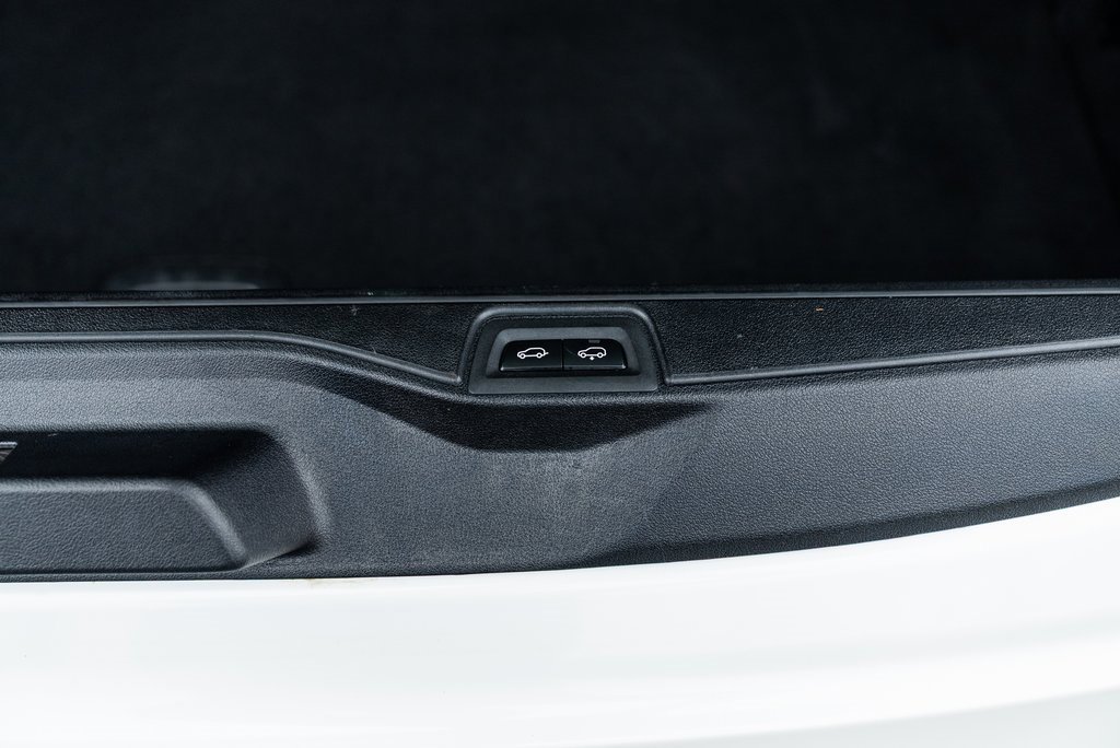 Used 2022 BMW X7 M50i image 8