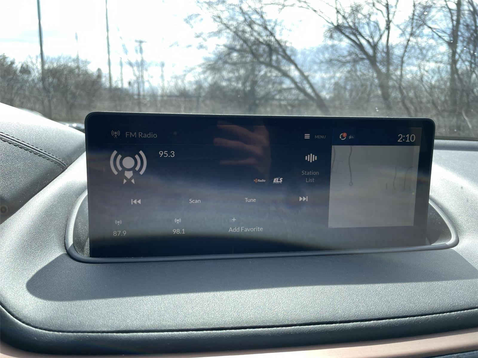 Used 2023 Acura MDX SH-AWD w/ Technology Package image 17