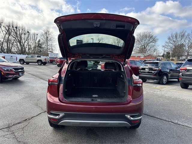 Used 2023 Buick Envision Essence image 29