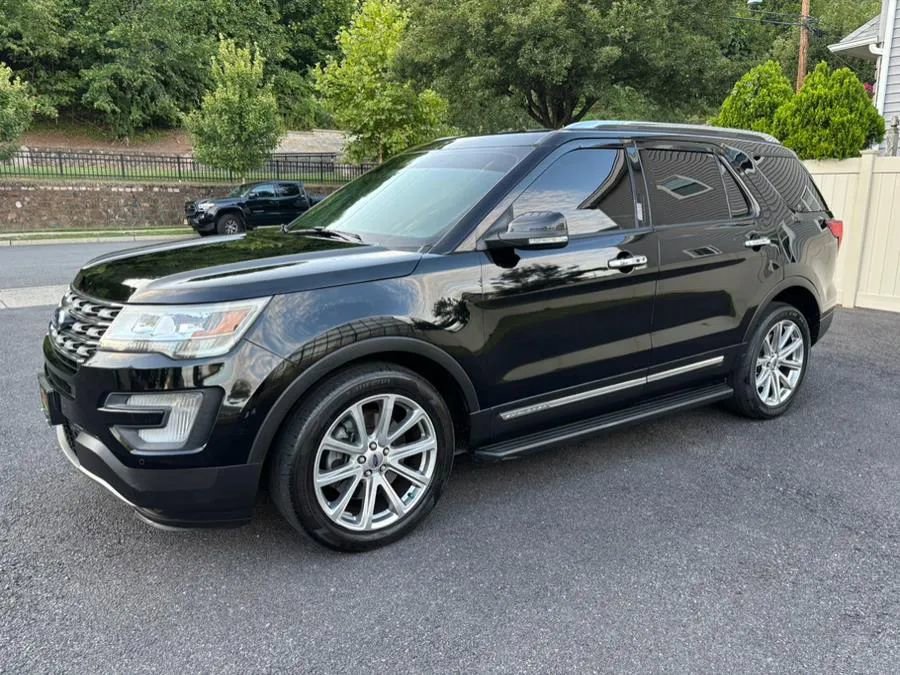 Used 2017 Ford Explorer Limited image 2