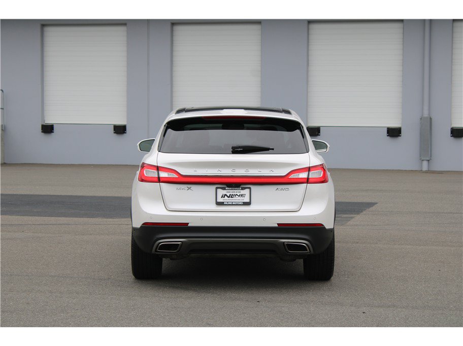 Used 2016 Lincoln MKX Reserve w/ Technology Package AWD/4WD image 3