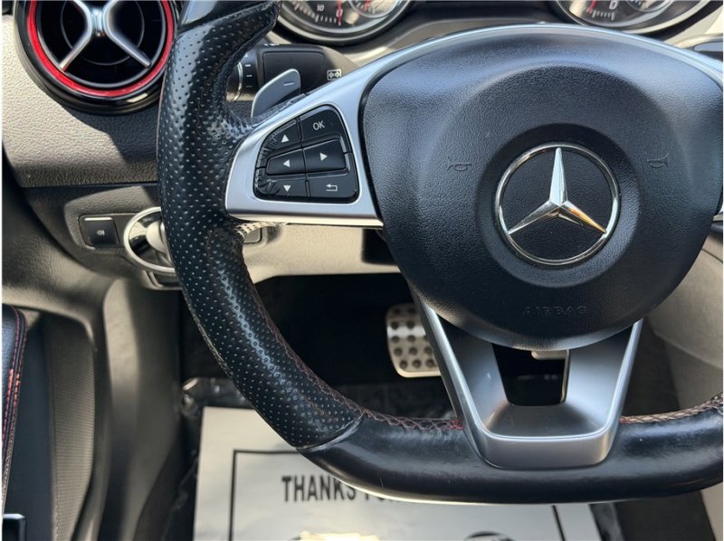 Used 2017 Mercedes-Benz CLA 250 4MATIC image 37