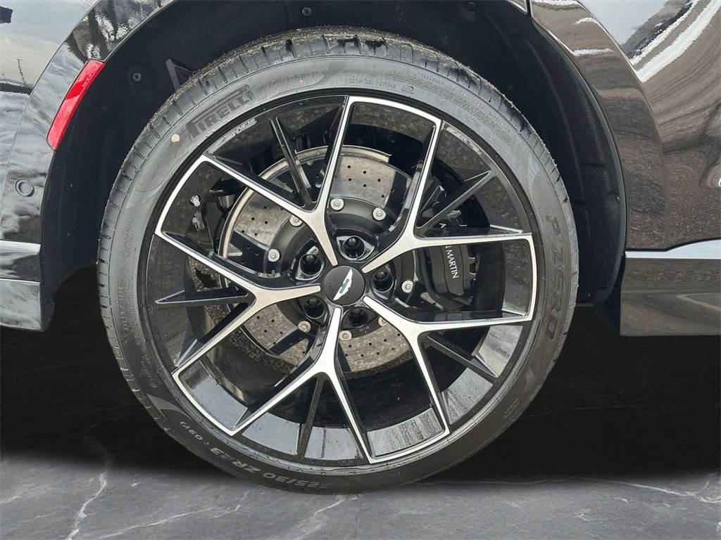 New 2026 Aston Martin DBX 707 image 34