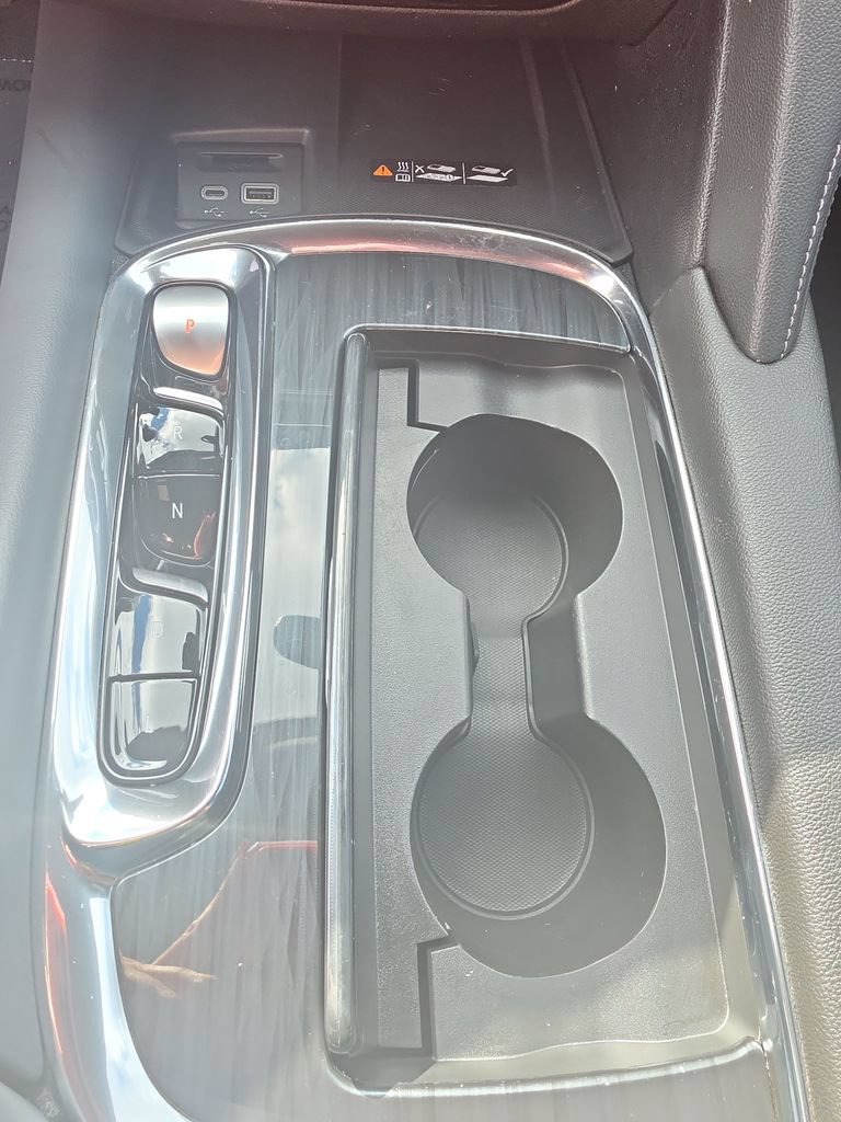 Certified 2023 Buick Enclave Essence FWD image 31