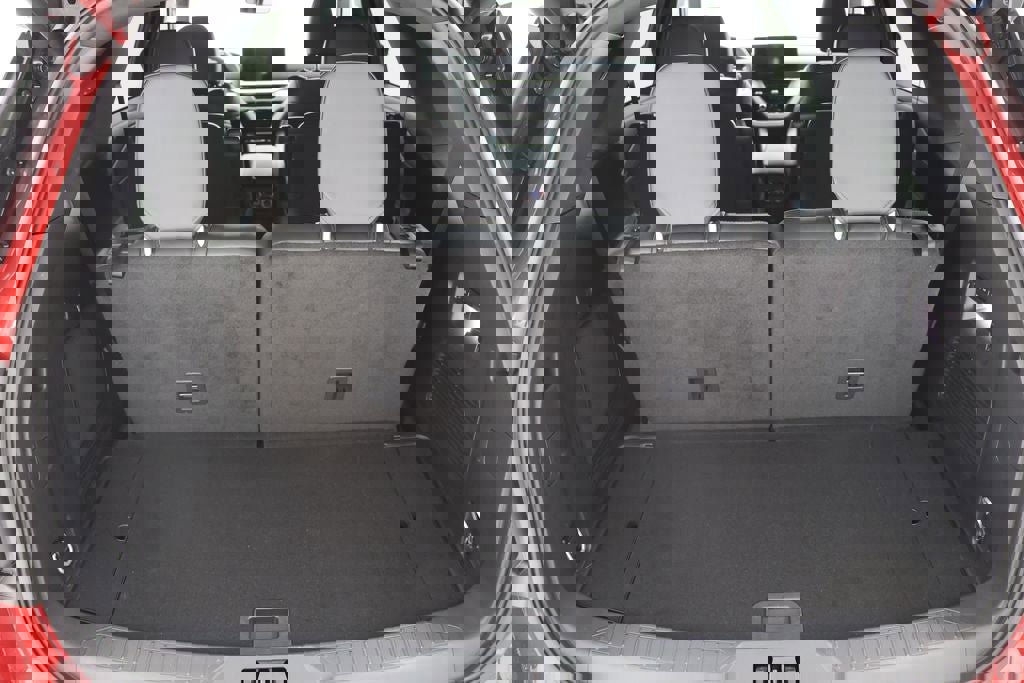 Used 2025 Ford Explorer ST image 32