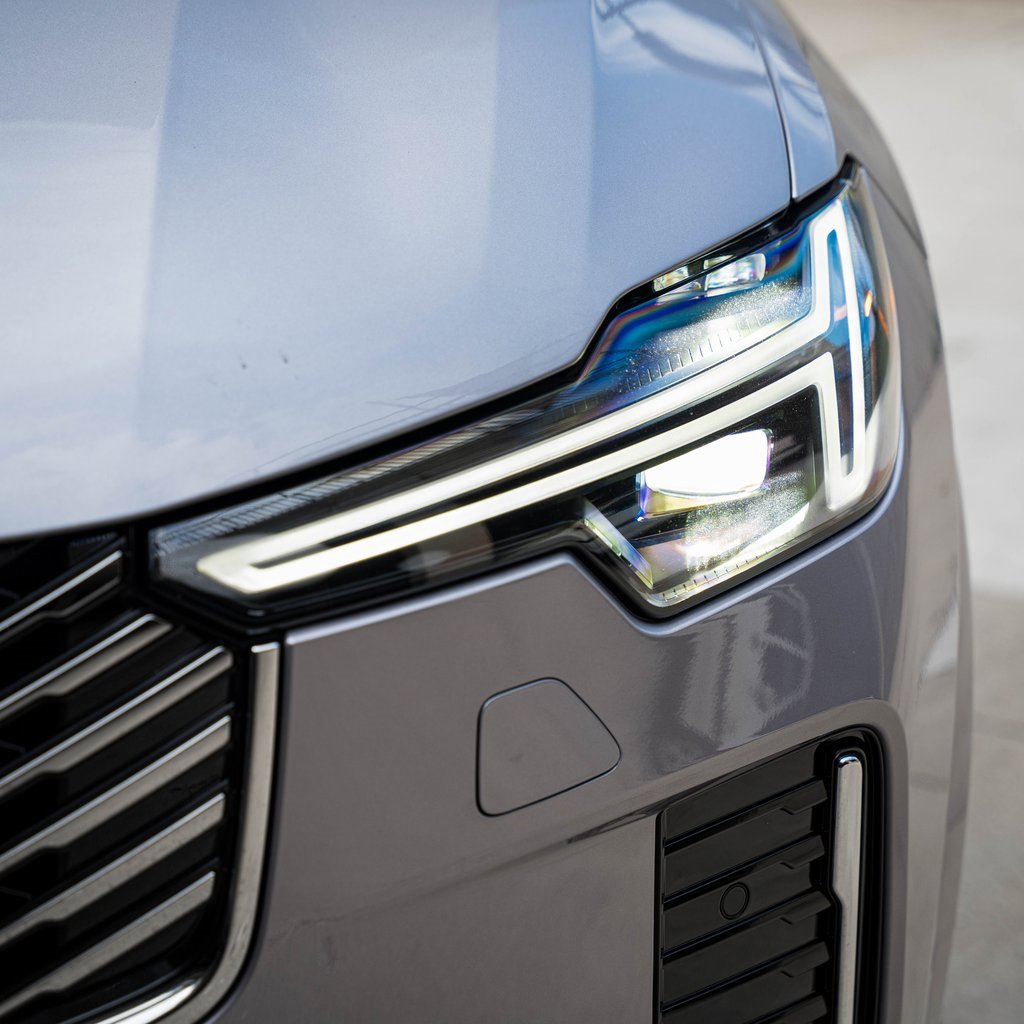 New 2026 Volvo XC90 B6 Ultra image 3