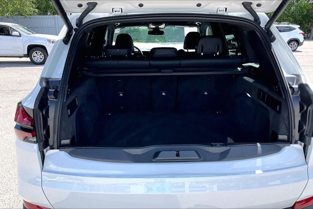Used 2026 BMW X5 sDrive40i image 15