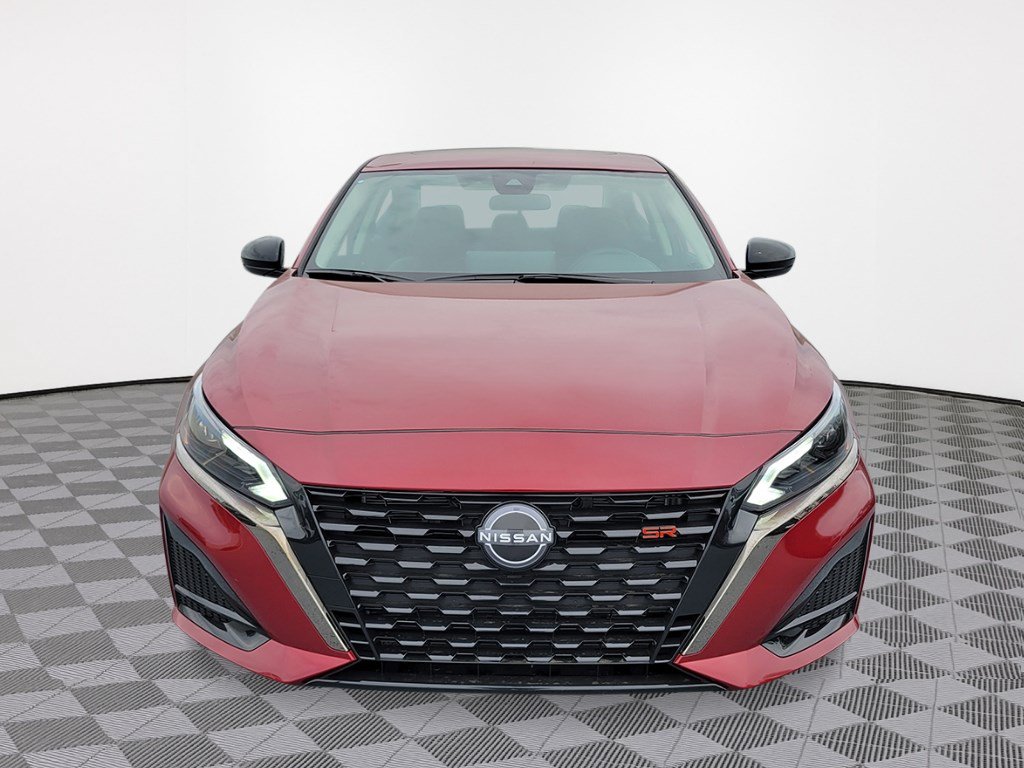 Certified 2025 Nissan Altima 2.5 SR w/ SR Premium Package FWD image 3