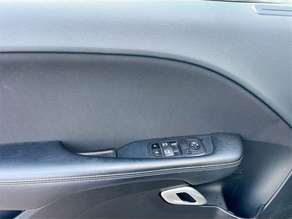 Used 2022 Dodge Challenger SXT w/ Blacktop Package image 9