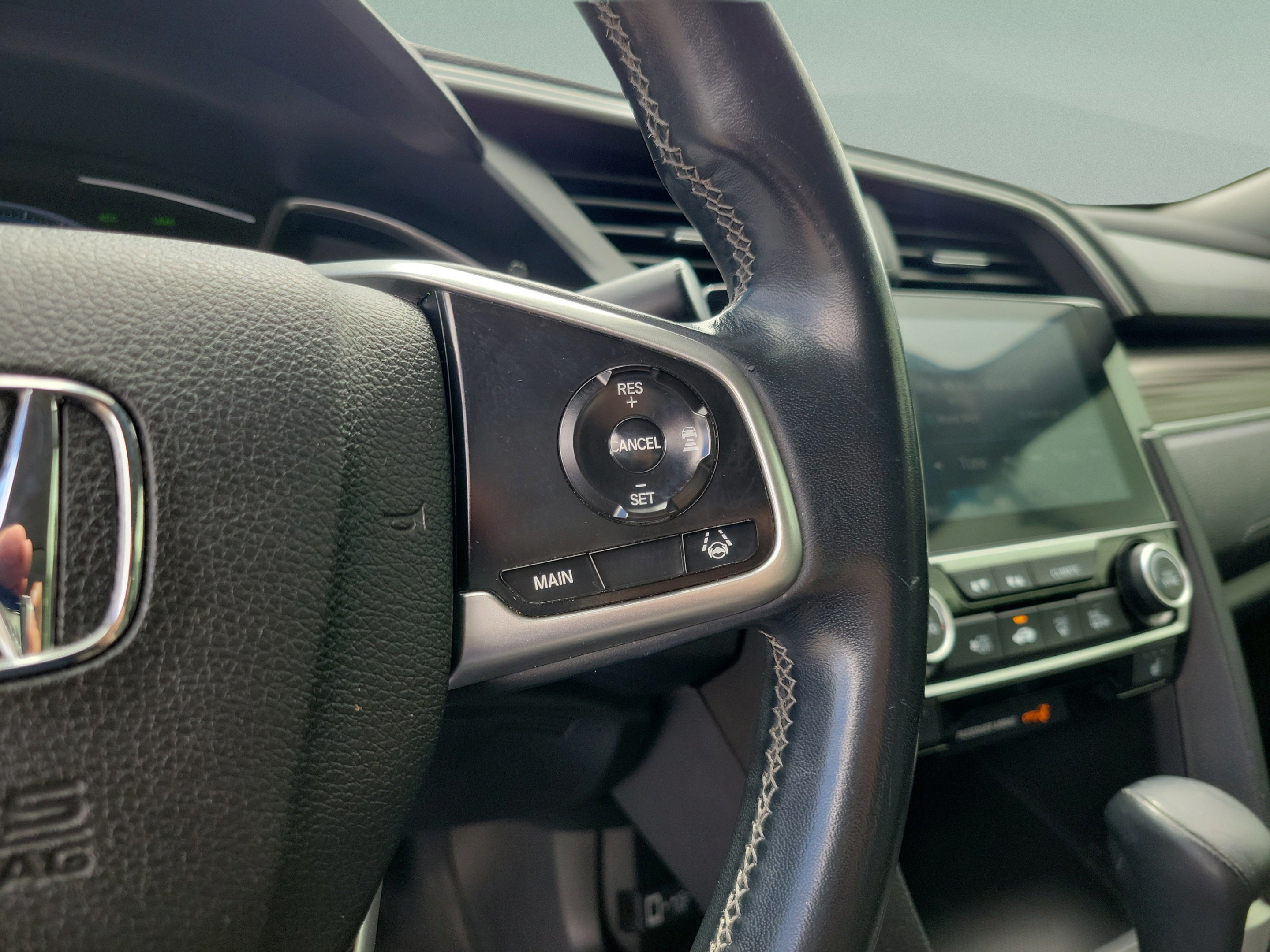 Used 2019 Honda Civic Touring image 19