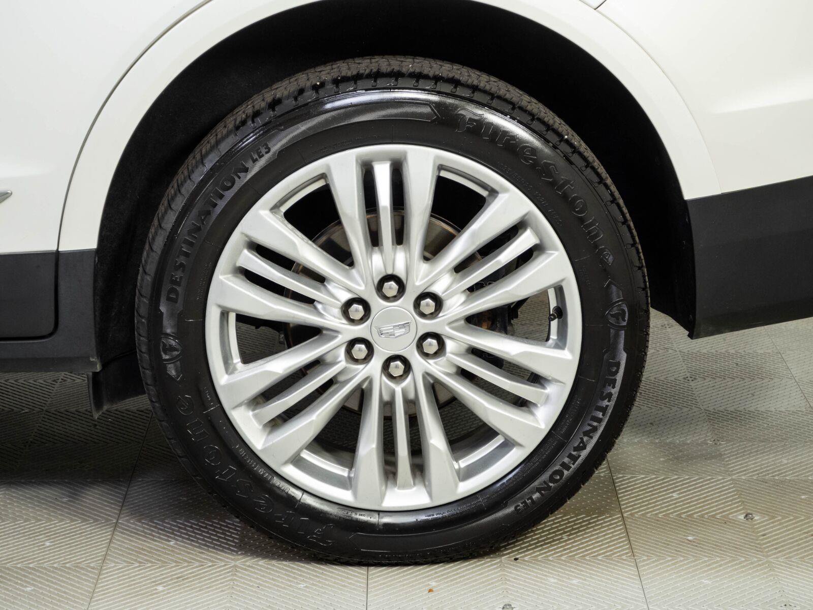 Used 2019 Cadillac XT5 Premium Luxury AWD/4WD image 38
