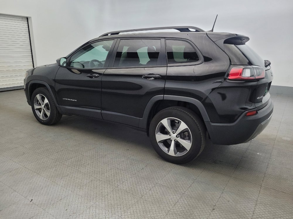 Used 2022 Jeep Cherokee Limited image 3