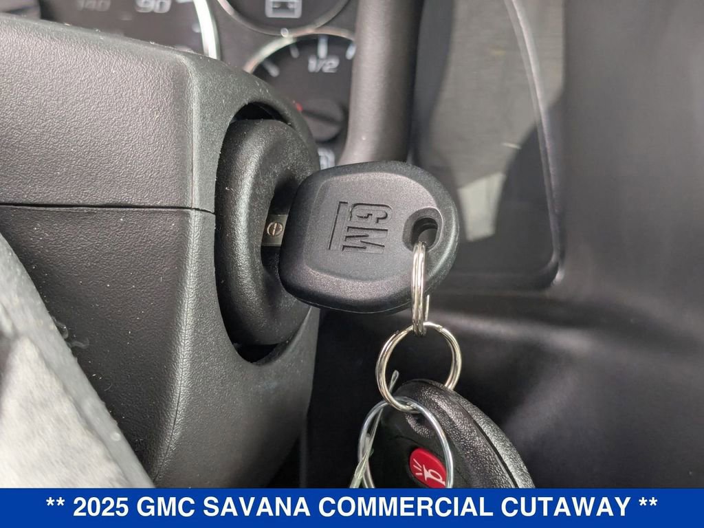 New 2025 GMC Savana 3500 w/ Power Convenience Package image 22