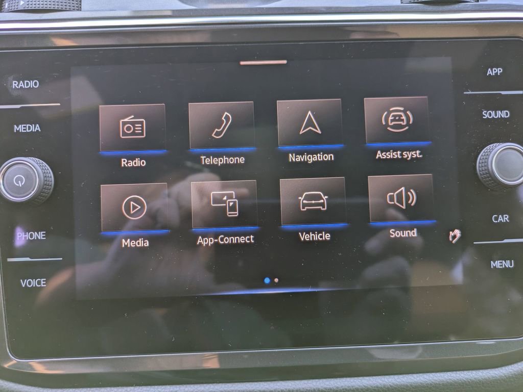 Used 2022 Volkswagen Tiguan SE AWD/4WD image 22