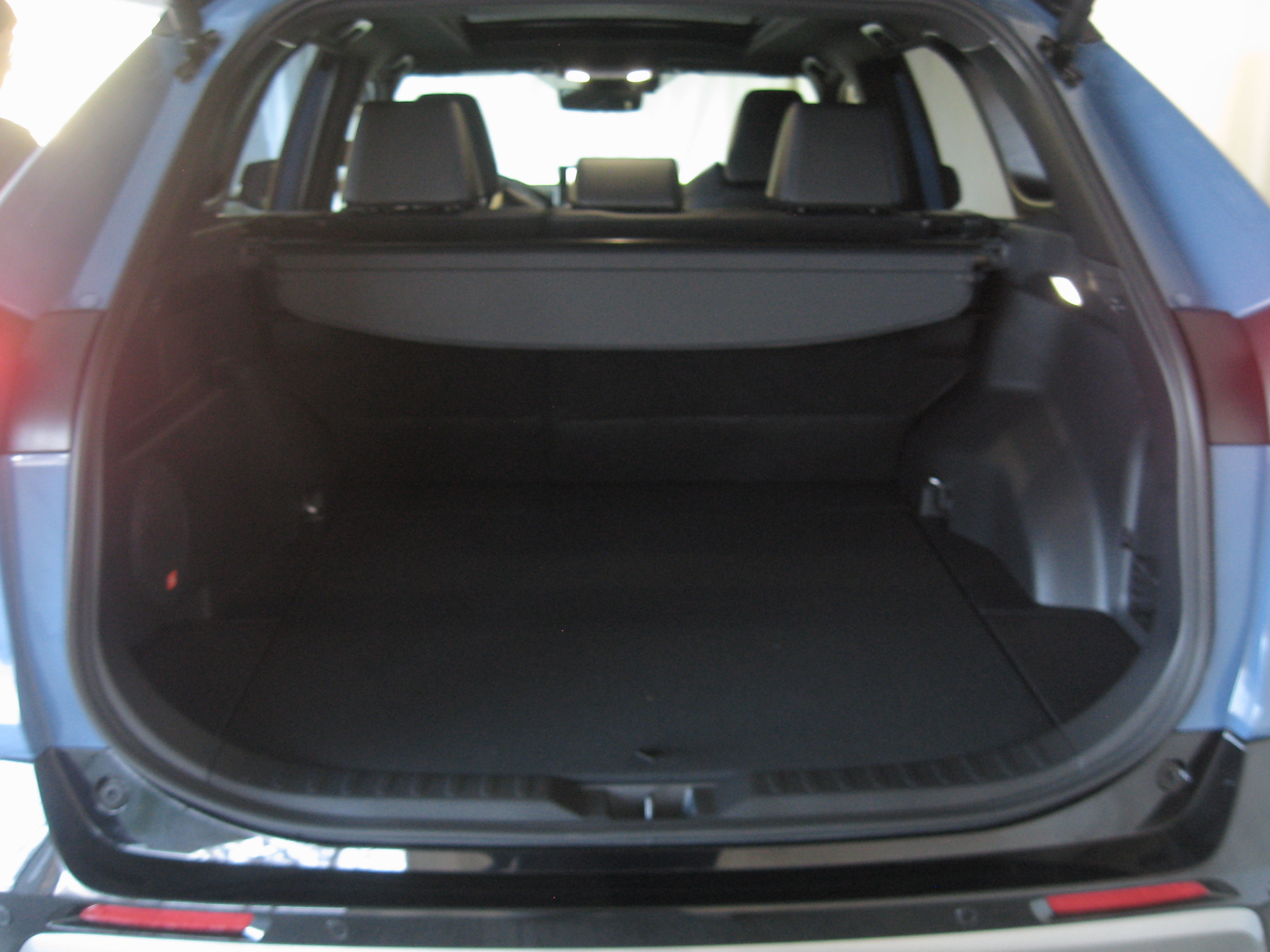 Used 2025 Toyota RAV4 XSE w/ Advanced Technology Package image 20