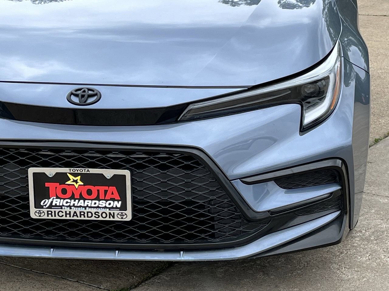 Used 2025 Toyota Corolla SE FWD image 8