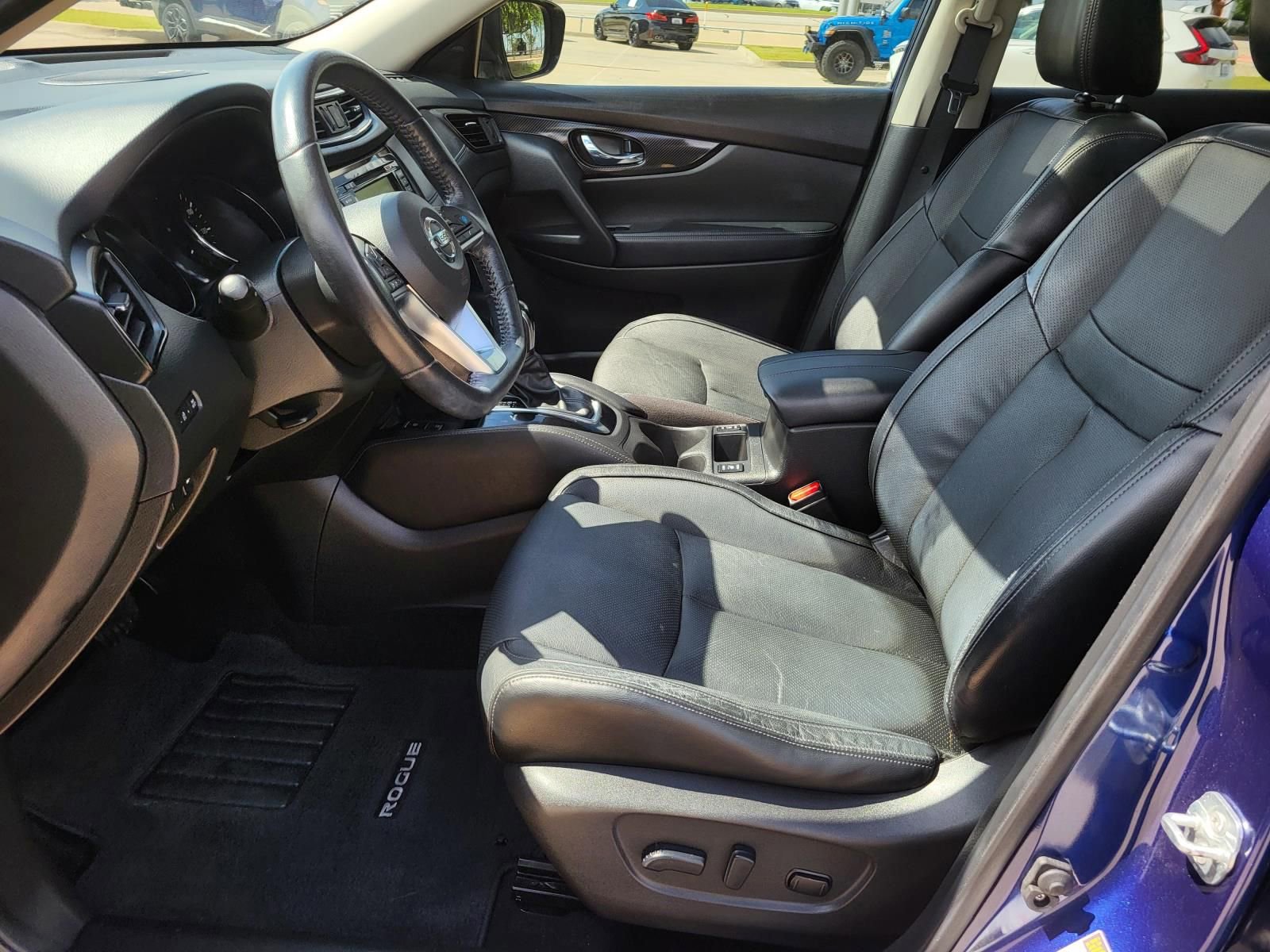 Used 2018 Nissan Rogue SL w/ Premium Package FWD image 24