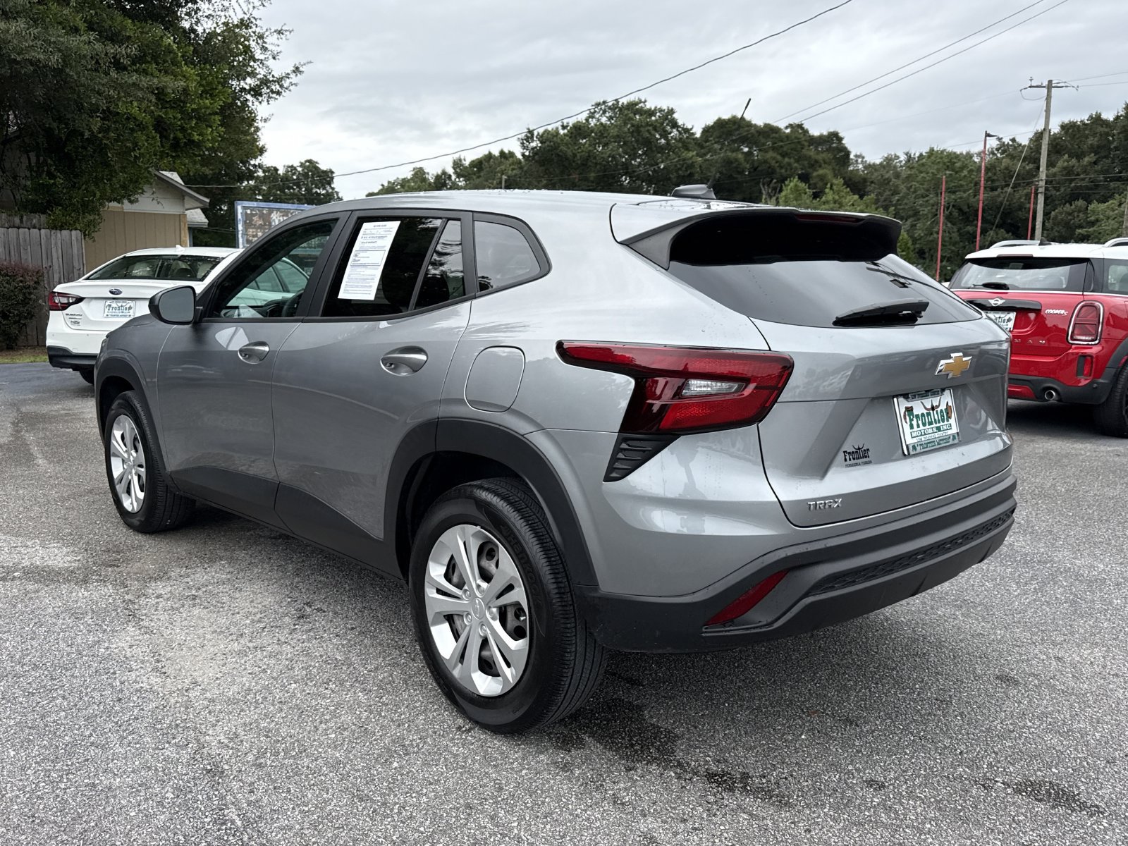 Used 2024 Chevrolet Trax LS FWD image 4