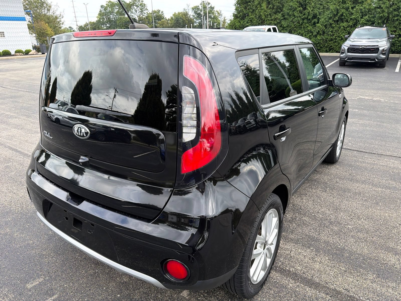 Used 2018 Kia Soul + FWD image 5