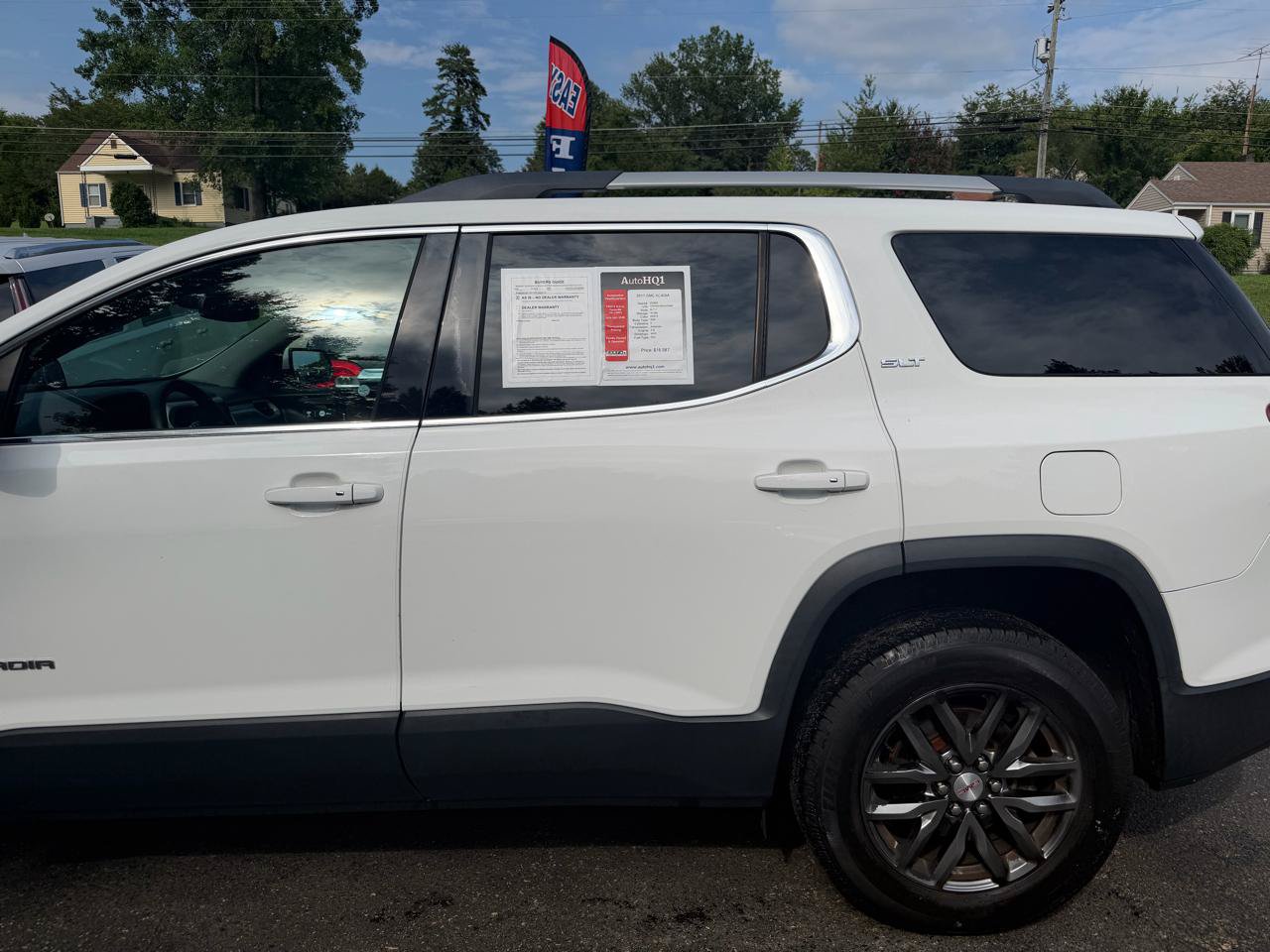 Used 2017 GMC Acadia SLT AWD/4WD image 4