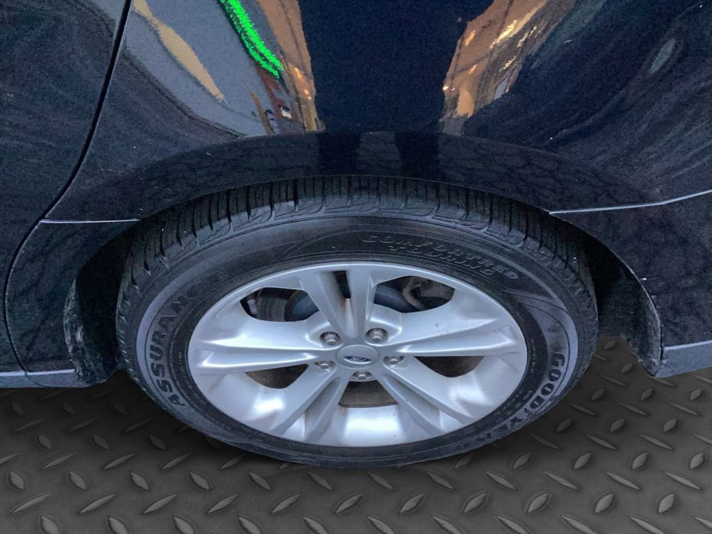 Used 2016 Ford Taurus SE image 21