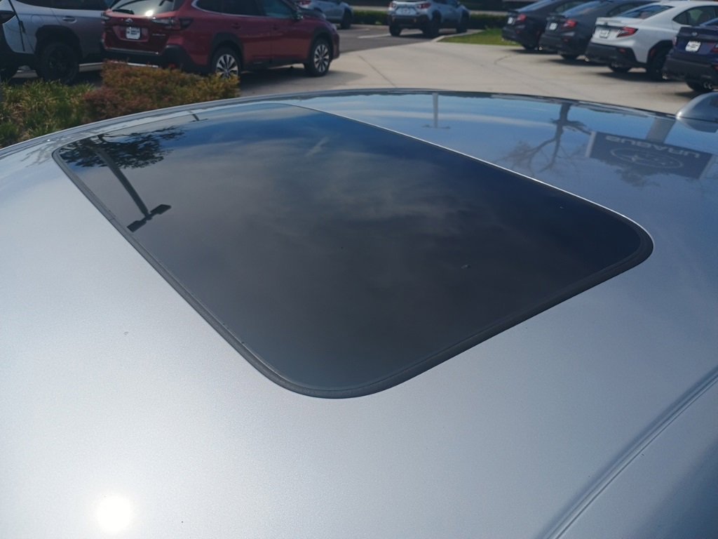 Used 2023 Honda Accord Touring image 9