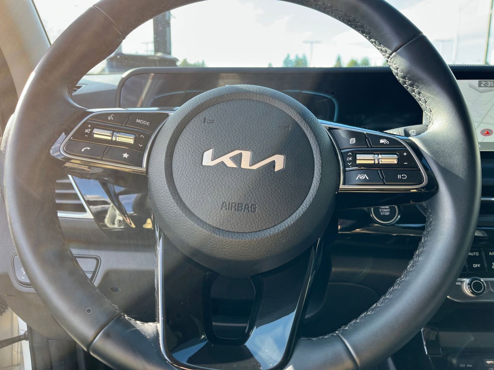 Used 2025 Kia Seltos S image 30