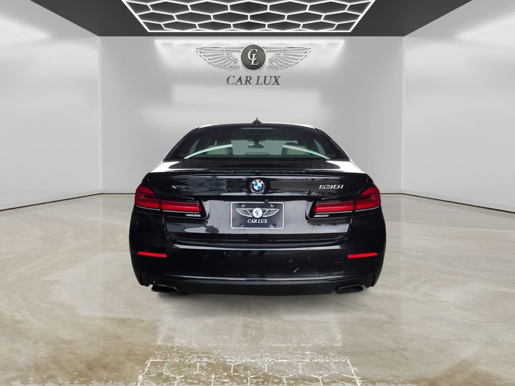 Used 2021 BMW 530i xDrive w/ Convenience Package AWD/4WD image 4
