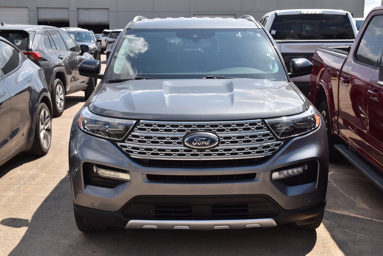 Used 2024 Ford Explorer Limited AWD/4WD image 3