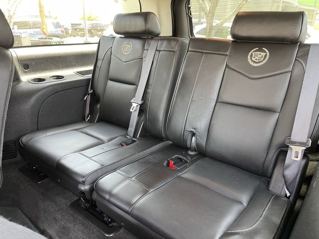 Used 2012 Cadillac Escalade ESV Platinum AWD/4WD image 19