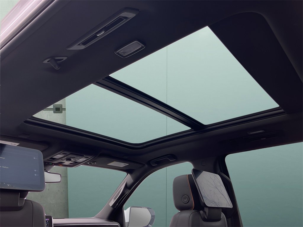 Used 2021 GMC Yukon XL AT4 w/ AT4 Premium Plus Package image 29