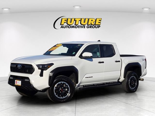 Used 2024 Toyota Tacoma TRD Off-Road AWD/4WD image 10